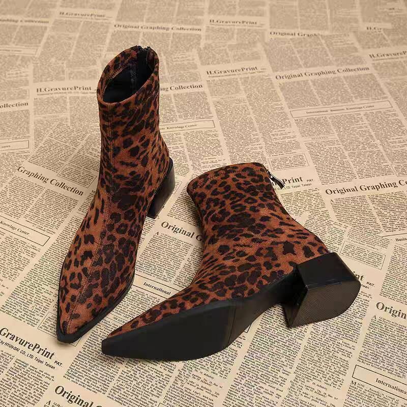 Vintage Fashion Rome - Sepatu Bot Wanita Hak Rendah Modern,