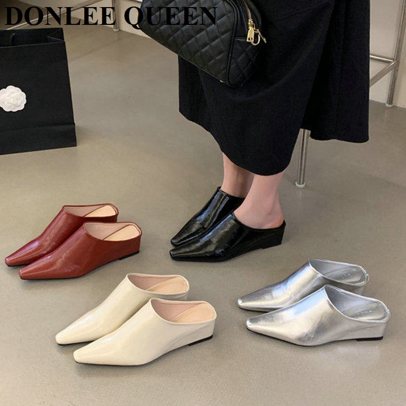 Vintage Fashion Female - Sepatu Wanita Model Mule Tertutup, Sepatu