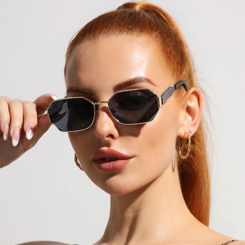 Kacamata Hitam Vintage Fashion - Vintage Fashion Female ulasan dan harga