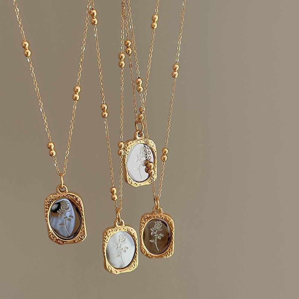 Kalung Liontin Mawar Ukiran Vi - Vintage Fashion Tags ulasan dan harga