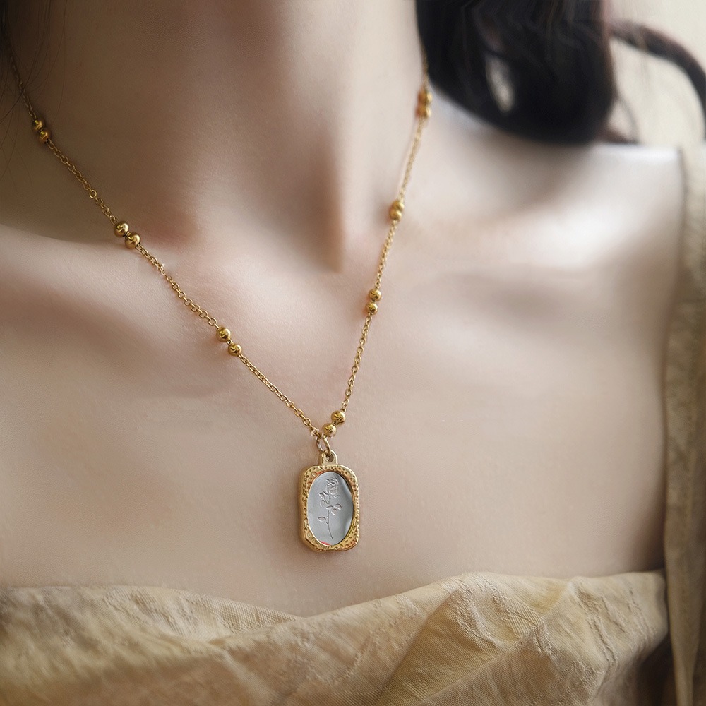 Kalung Liontin Mawar Ukiran Vi - Vintage Fashion Tags ulasan dan harga